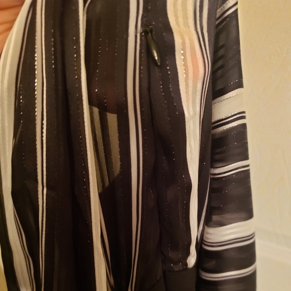 Stripped Fashion nova jumpsuit - Picture 5 of 6